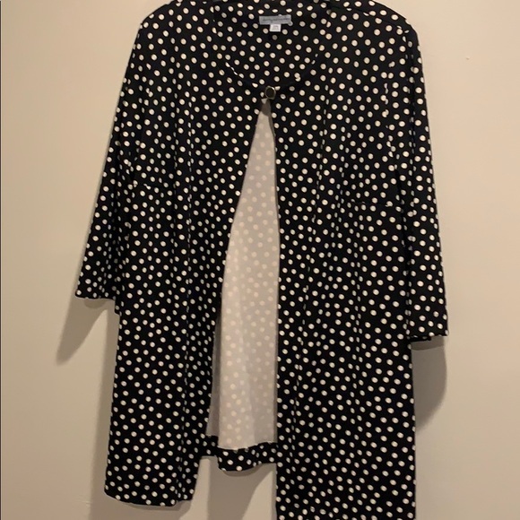 PRE-LOVED- DANNY &NICOLE 2Piece - Picture 4 of 6